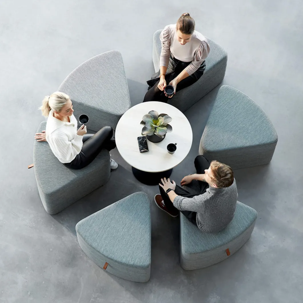 Sitzhocker & Fußhocker^DPJ Workspace Sitzmöbel Piece of cake